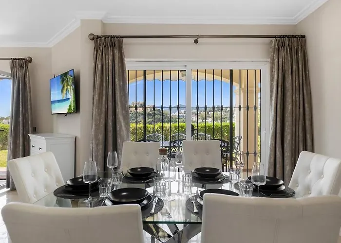 La Quinta Hills - Luxury